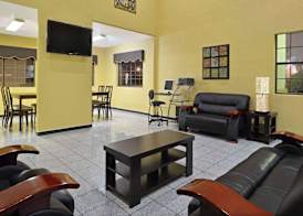 Super 8 by Wyndham San Antonio/Riverwalk Area 3
