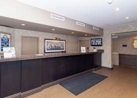 Days Inn & Suites by Wyndham Brandon 2