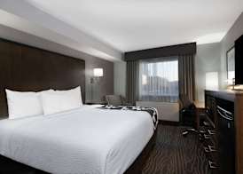 La Quinta by Wyndham Anchorage Airport 5