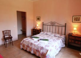 Chic Farmhouse in Montalto di Castro with Terrace 3