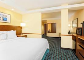 Fairfield Inn and Suites by Marriott Tampa Brandon 5