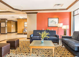 Comfort Inn & Suites Meriden East 2