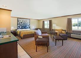 Super 8 by Wyndham New Hampton 5