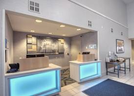 Holiday Inn Express & Suites OSHKOSH-SR 41 by IHG 2
