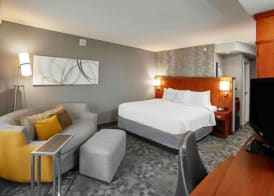 Courtyard by Marriott Toronto Brampton 3