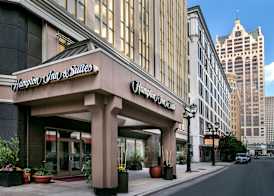 Hampton Inn & Suites Milwaukee Downtown 4