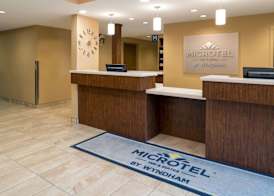 Microtel Inn & Suites by Wyndham Red Deer 3