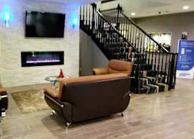 Quality Inn & Suites Cincinnati Sharonville 2