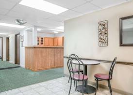 Super 8 by Wyndham Tomah Wisconsin 2