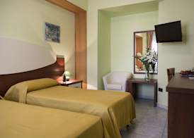 Hotel Village Paradise 4
