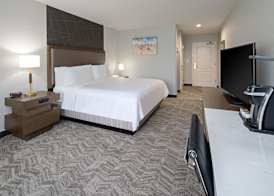 Best Western Valencia/Six Flags Inn & Suites 4