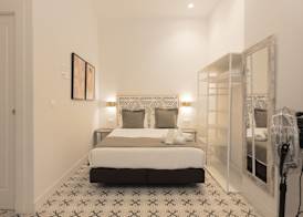 Apartamentos Teatro by Be Alicante 5