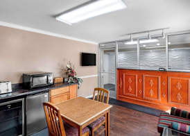 Americas Best Value Inn Jonesville/Hillsdale 4