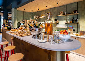 greet Hotel Reims Tinqueux 3