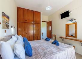 Angela Hotel & Apartments 4