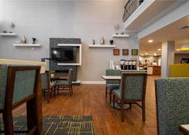 Hampton Inn & Suites College Station/US 6-East Bypass 4
