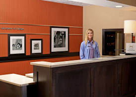Hampton Inn & Suites Fargo Medical Center 3