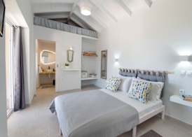 Paxos Couple House by Konnect 2