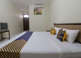 SPOT ON 2426 Hotel Aget Jaya Ii 5