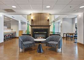Hampton Inn & Suites Madera 2