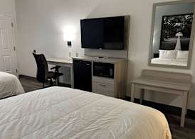 Super 8 by Wyndham Rosenberg TX 5