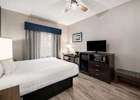 Best Western Plus Lake Dallas Inn & Suites 4