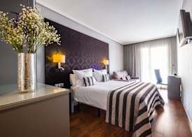 Num Hotel 5
