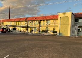 Ramblin Rose Motel 2
