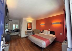 Super 8 by Wyndham Walnut Creek 5