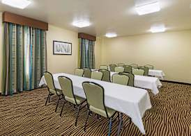 La Quinta Inn & Suites By Wyndham Mathis 5