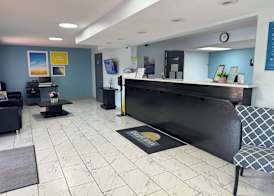 Days Inn by Wyndham Lake City I-10 5