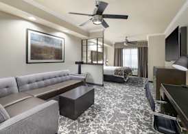 Best Western Premier Crown Chase Inn & Suites 4