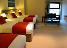 Carrick Plaza Suites and Apartments 4