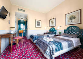 Colony Hotel 3