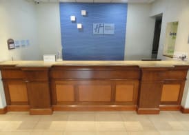Holiday Inn Express & Suites TOLUCA ZONA AEROPUERTO by IHG 2