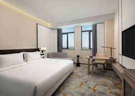Ramada by Wyndham Pinghu 4