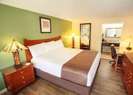 Travelodge by Wyndham Macon West 5