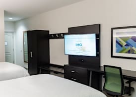 Holiday Inn Express & Suites ANDALUSIA by IHG 4