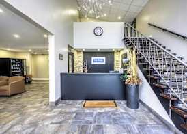 Travelodge by Wyndham Sarnia 3
