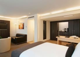 Crowne Plaza ZURICH by IHG 2