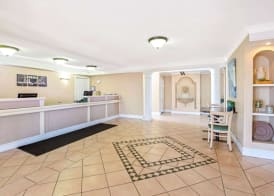 Days Inn by Wyndham Reno 2