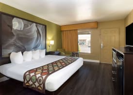 Super 8 by Wyndham NAU/Downtown Conference Center 5