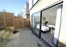 Ealing Broadway Great Stay 7-Minute Walk from the Underground 5