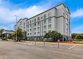 Spark by Hilton Rock Hill 5