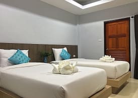 Tonsai Bay Resort 4
