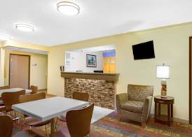 Super 8 by Wyndham Lewisburg 3