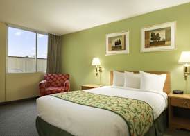 Travelodge by Wyndham Sturgis 4
