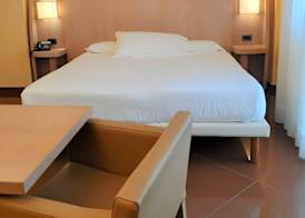 Hotel Chiaraluna 4