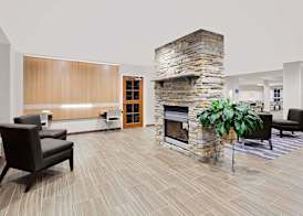 Microtel Inn & Suites by Wyndham Middletown 2