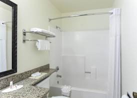 Super 8 by Wyndham San Diego Hotel Circle 4